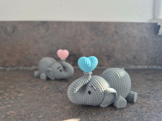 Faux knit elephant with heart